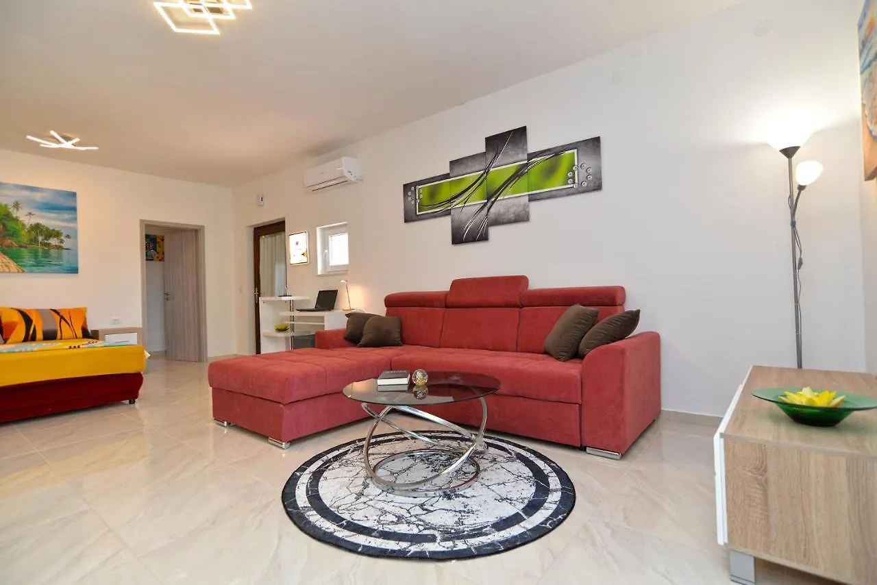Apartments Mala Vala 925 - Adapted 0*, Fazana Croatia