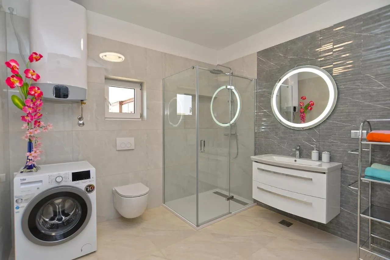 Apartments Mala Vala 925 - Adapted Croatia