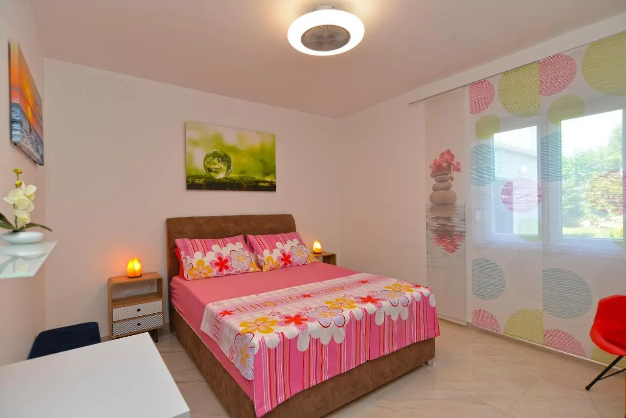 Apartments Mala Vala 925 - Adapted